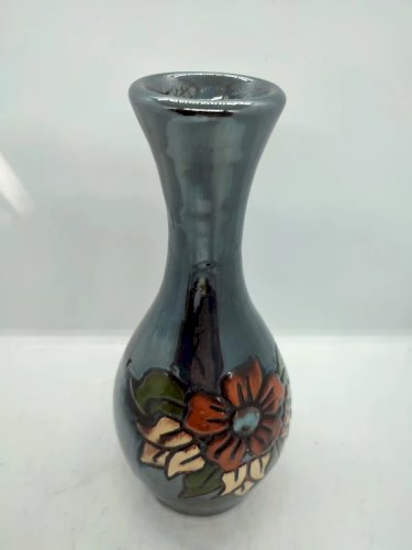 ancien vase à decor floral en bon etat