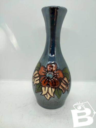 ancien vase à decor floral en bon etat