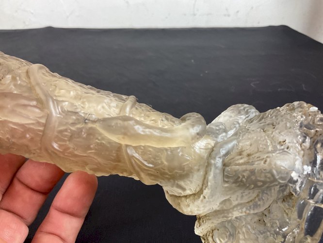 Ancien vase ancien Japonisme serpent sur un arbre attaquant un oiseau, Baccarat?