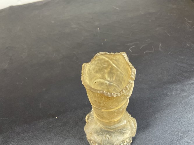 Ancien vase ancien Japonisme serpent sur un arbre attaquant un oiseau, Baccarat?