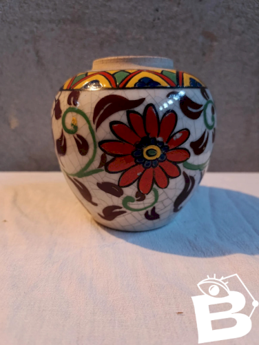 ancien vase boule en ceramique craquelé à decor floral en bon etat