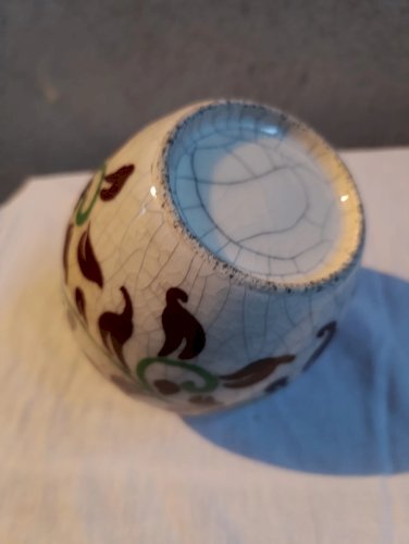 ancien vase boule en ceramique craquelé à decor floral en bon etat
