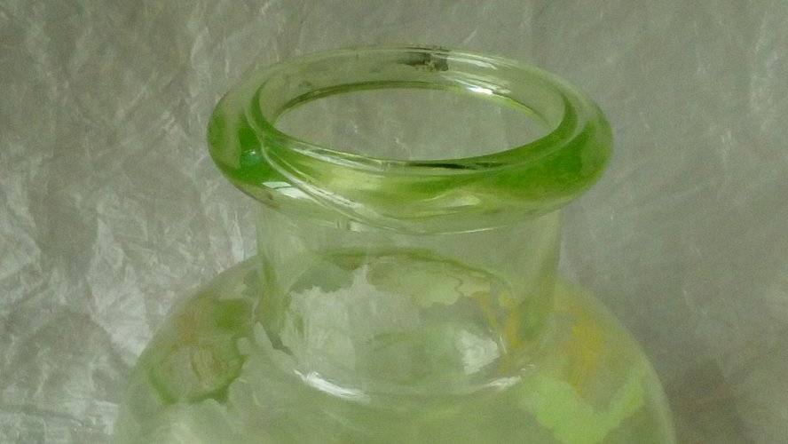 ANCIEN VASE BOULE EN VERRE EMAILLE EMAIL GRAS**