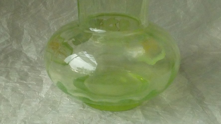 ANCIEN VASE BOULE EN VERRE EMAILLE EMAIL GRAS**