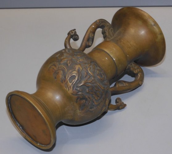 - ANCIEN VASE BRONZE JAPON ANSES TETES D'ELEPHANT COLLECTION Belle Patine     D