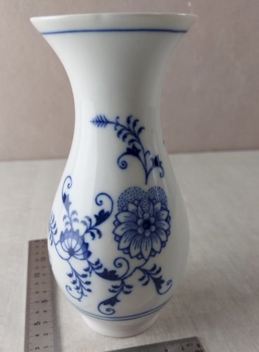 Ancien vase, décor Blue Onion / porcelaine Tchécoslovaquie / Czech