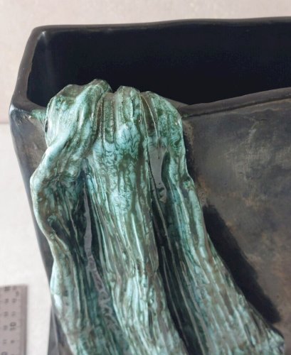 Ancien vase, effet drapé, en céramique, à identifier, JR / JK