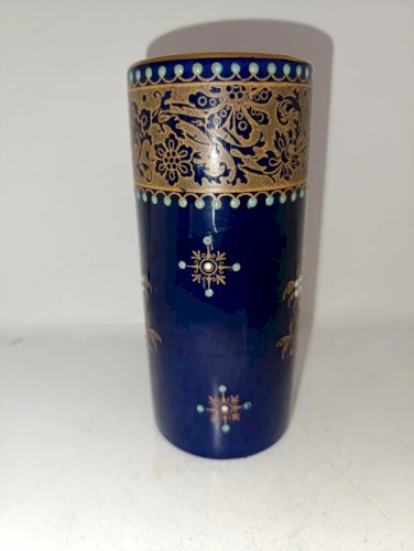 ancien vase emaillé bleu à decor floral Boch freres keramis en bon etat