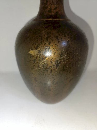 ancien vase en bronze ou laiton dinanderie? en bon etat