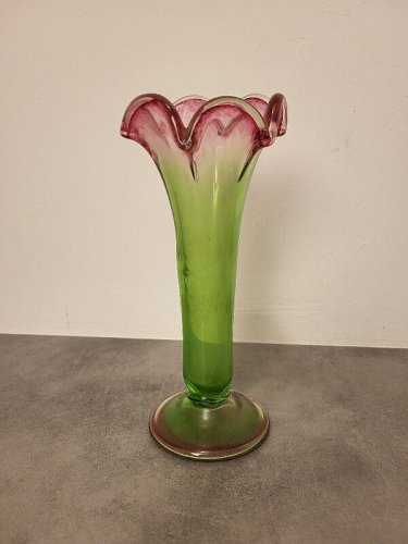 ANCIEN VASE EN CRISTAL MULTICOLORE VERT ROSE