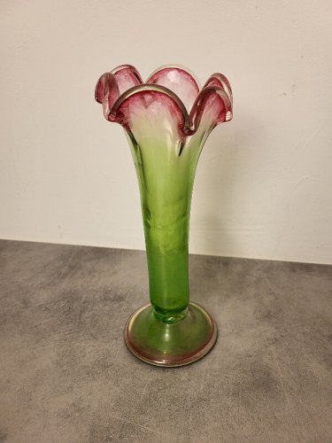 ANCIEN VASE EN CRISTAL MULTICOLORE VERT ROSE