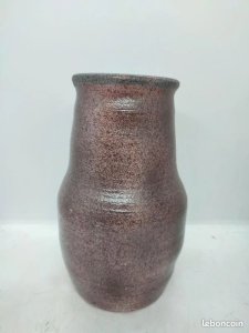 ancien vase en terre cuite signature a identifier dans le gout des productions Accolay en bon etat