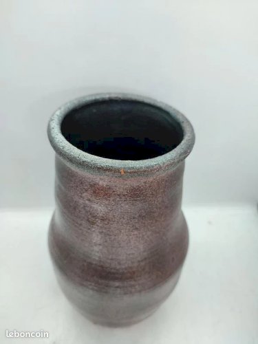 ancien vase en terre cuite signature a identifier dans le gout des productions Accolay en bon etat