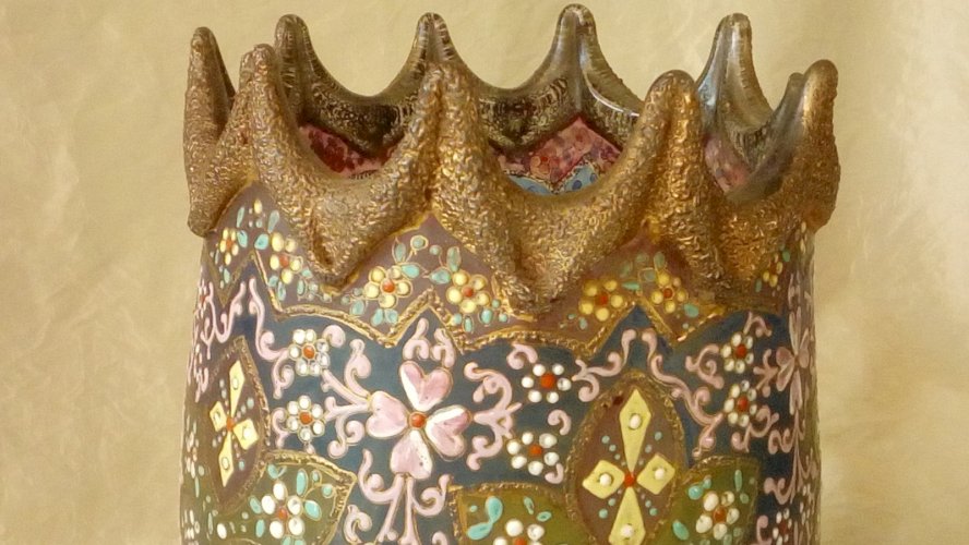 ANCIEN VASE EN VERRE EMAILLE EPOQUE 19 éme ACCIDENTÉ **