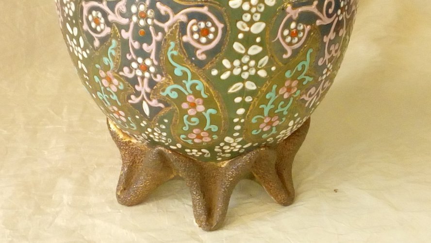 ANCIEN VASE EN VERRE EMAILLE EPOQUE 19 éme ACCIDENTÉ **