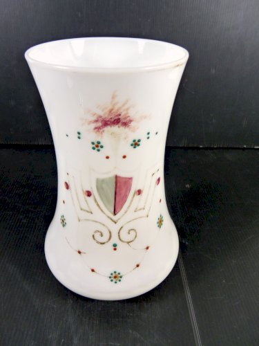 Ancien vase opaline de cristal blanche décor émaillé de blason et or fin H- 20cm