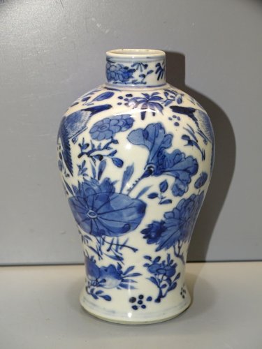 -ANCIEN VASE PORCELAINE de CHINE OISEAUX et FLEURS BLEUES Signé 4 CARACTERES