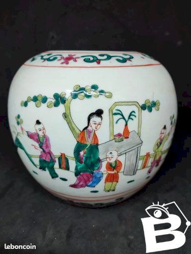 Ancien vase / pot à gingembre chinois a decor de personnage en bon etat
