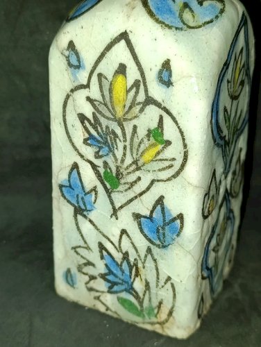 ancien vase/flacon perse? iznik? à decor floral et poisson 19eme? en bon etat