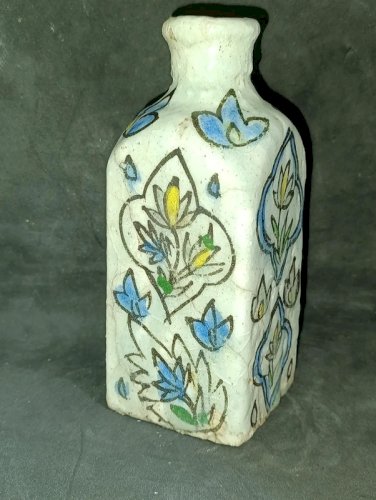 ancien vase/flacon perse? iznik? à decor floral et poisson 19eme? en bon etat