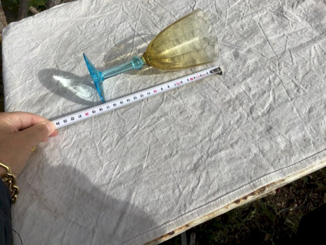 ANCIEN  VERRE à vin  BLEU TURQUOISE ET AMBRE GEORGES SAND ht 17CM