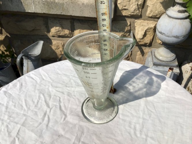 Ancien VERRE MESUREUR DOSEUR gradué "TECVERRE » no MOUGIN