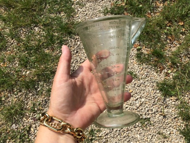 Ancien VERRE MESUREUR DOSEUR gradué "TECVERRE » no MOUGIN