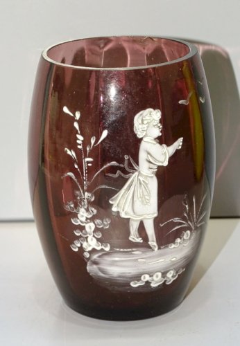 -ANCIEN VERRE PETITE CHOPE MARY GREGORY VERRE COULEUR MAUVE COLLECTION    D