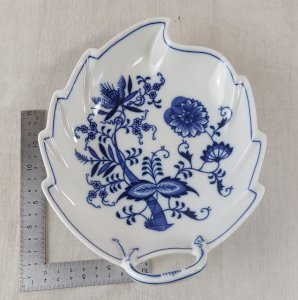 Ancien vide poche, décor Blue Onion / en porcelaine de Tchécoslovaquie / Czech