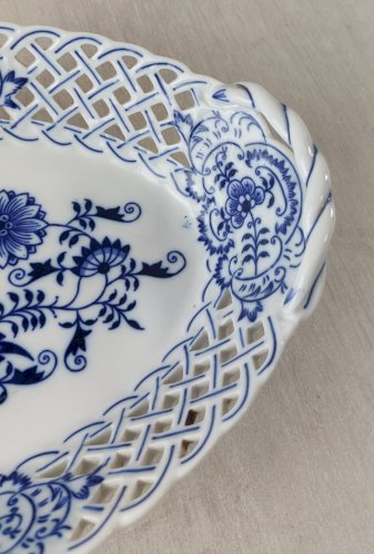 Ancien vide poche, décor Blue Onion / en porcelaine de Tchécoslovaquie / Czech