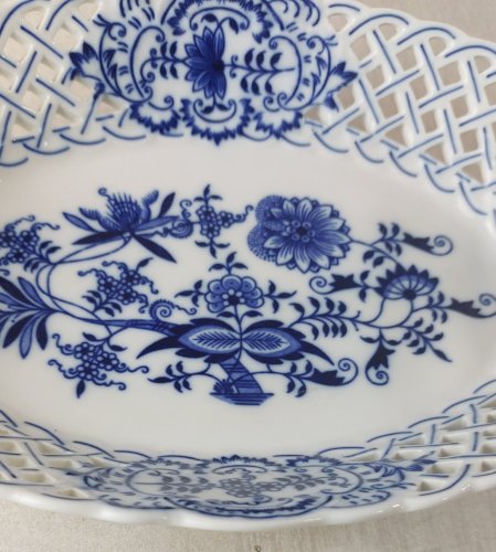 Ancien vide poche, décor Blue Onion / en porcelaine de Tchécoslovaquie / Czech