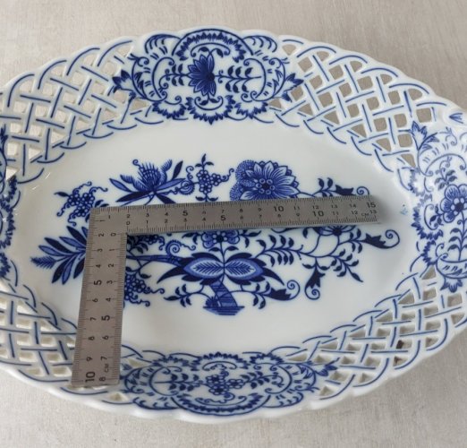 Ancien vide poche, décor Blue Onion / en porcelaine de Tchécoslovaquie / Czech