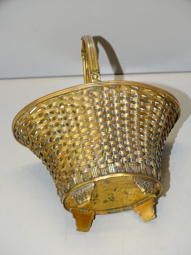 -ANCIEN VIDE POCHE PETIT PANIER LAITON Tressé intérieur Céramique blanche   D