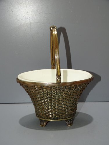 -ANCIEN VIDE POCHE PETIT PANIER LAITON Tressé intérieur Céramique blanche   D
