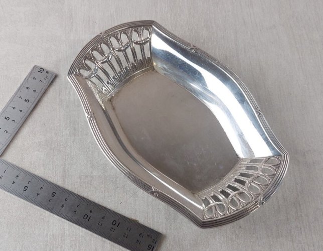 Ancien vide poche / petite corbeille, en métal argenté, style Louis XVI, WMF