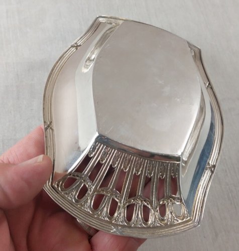 Ancien vide poche / petite corbeille, en métal argenté, style Louis XVI, WMF