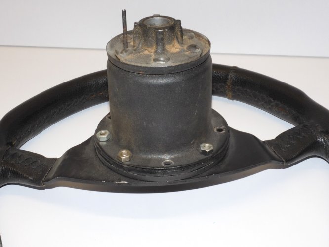 - ANCIEN VOLANT SPORT GAINE CUIR A ADAPTER JUS de GRENIER COLLECTION VHC  D