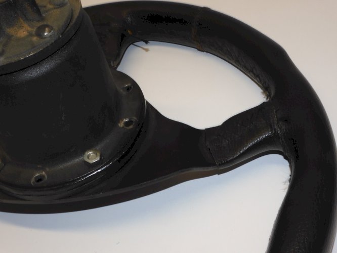 - ANCIEN VOLANT SPORT GAINE CUIR A ADAPTER JUS de GRENIER COLLECTION VHC  D