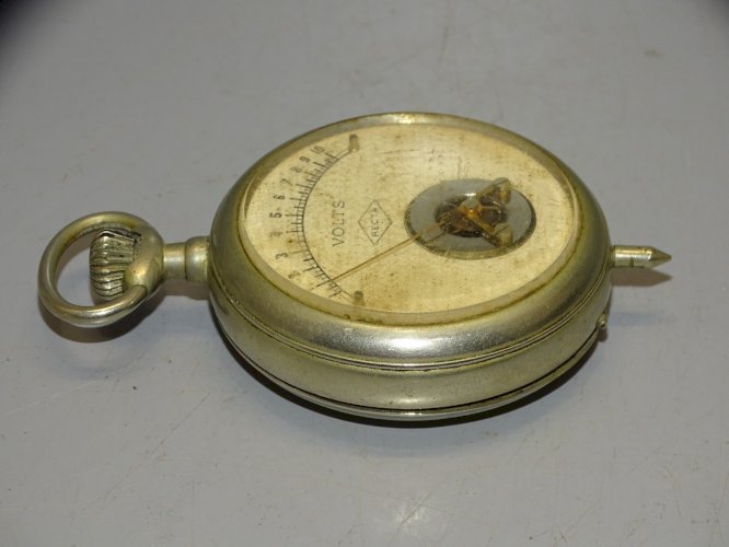 -ANCIEN VOLTMETRE de POCHE  10 VOLTS RECTA FORME MONTRE GOUSSET ARGENTAN  D