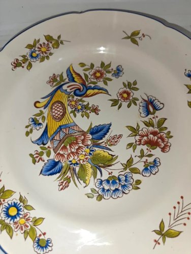 ancienne assiette à decor de corne dabondance signée saint clement en bon etat