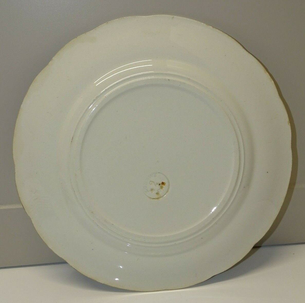 ANCIENNE ASSIETTE PLATE en faïence Choisy le Roi modèle Louis XV décor rose EUR 15,00 - FR