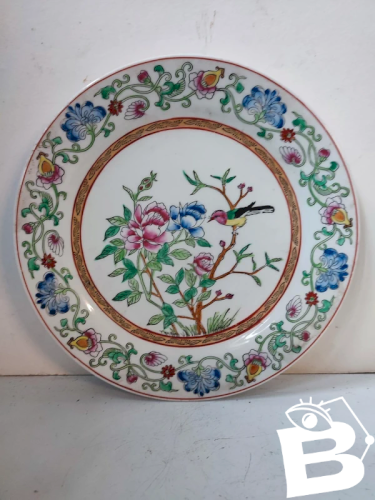 Ancienne assiette asiatique signé (chinois? ) porcelaine en bon etat