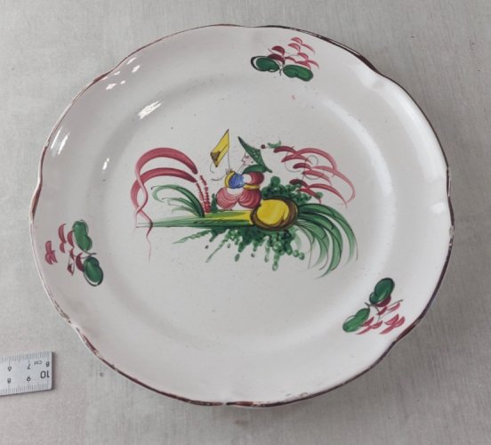 Ancienne assiette, décor chinois ,faïence de l'Est / Islettes