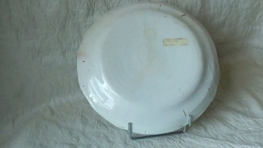 ANCIENNE ASSIETTE EN FAIENCE LES ISLETTES DECOR AU CHINOIS 18 ÈME  N°3 **