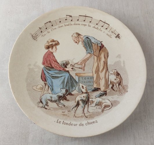 Ancienne assiette parlante, les cris de la rue, en céramique de Sarreguemines ^