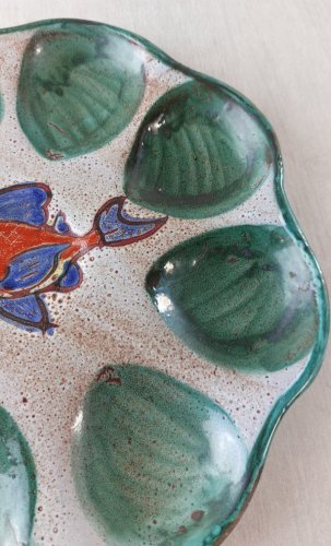 Ancienne assiette / plat à huitres, en céramique de Vallauris, Daniel Etienne