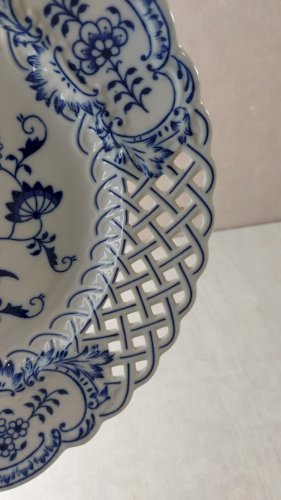 Ancienne assiette / plat, décor Blue Onion / porcelaine Tchécoslovaquie / Czech