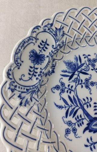 Ancienne assiette / plat, décor Blue Onion / porcelaine Tchécoslovaquie / Czech