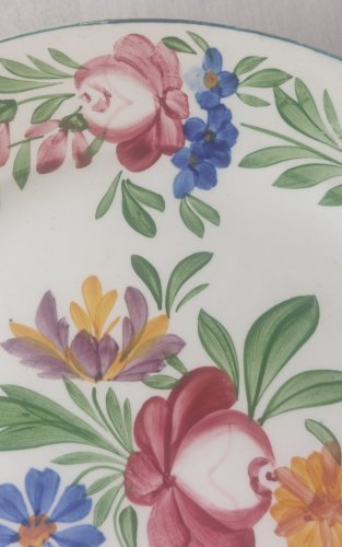 Ancienne assiette plate, décor Rusticana, en céramique de Sarreguemines
