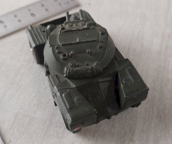 Ancienne auto mitrailleuse en métal, AML Panhard, Meccano Dinky Toys